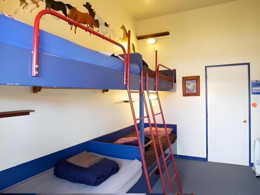 נאפייר Stables Lodge Backpackers מראה חיצוני תמונה